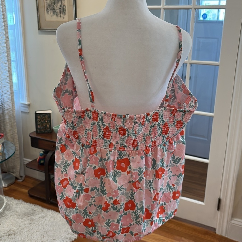 Free Assembly now front tank top.  Floral design.  Size XL - Picture 4 of 6